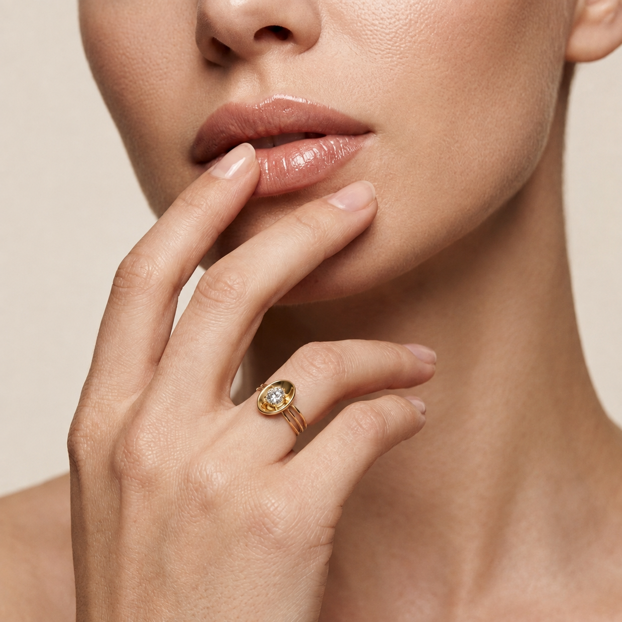 Ring mit runden Diamanten im Ovalschliff | Gefasst in Brillanz
