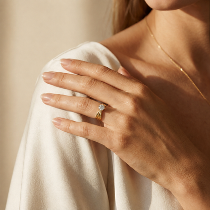 Runder Diamantring mit mehrlagigem Banddesign | 18K Gold
