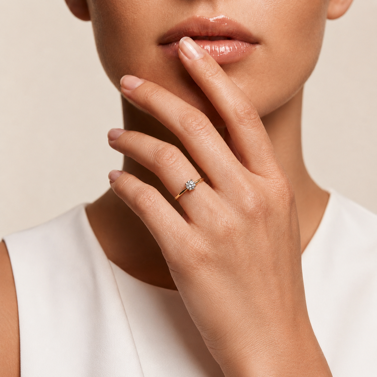 Runder Diamantring mit glatter Ringschiene | Nahtlose Brillanz, purer Luxus