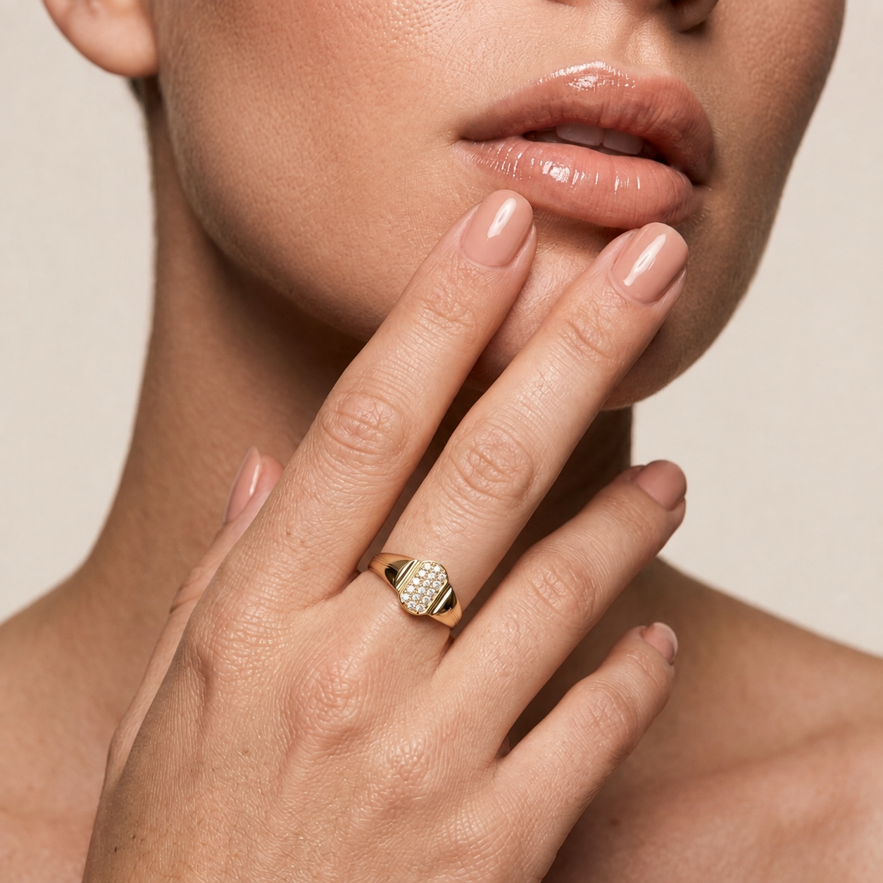 Round Lab Grown Diamond Oval Signet Ring