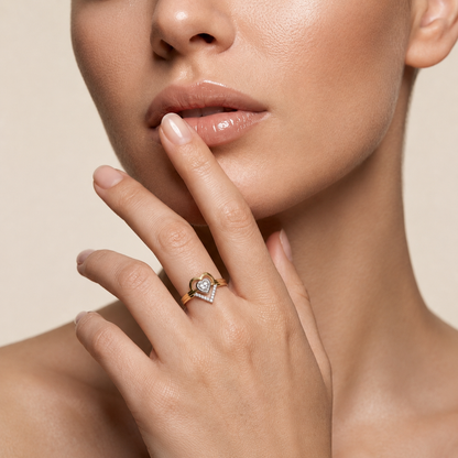 Herzschliff-Diamantring mit offenem Herzdesign | 18K Gold