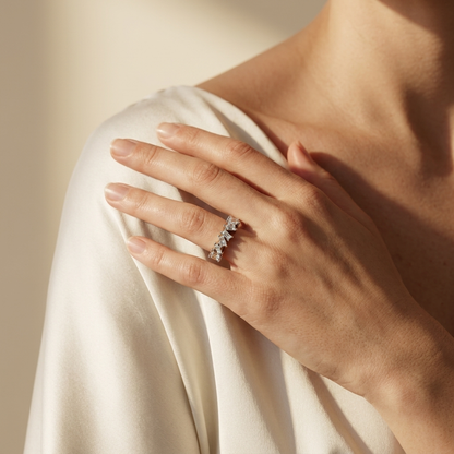 Gold Diamant Elegantes Bogenband | 18K Edelschmuck Statement-Ring