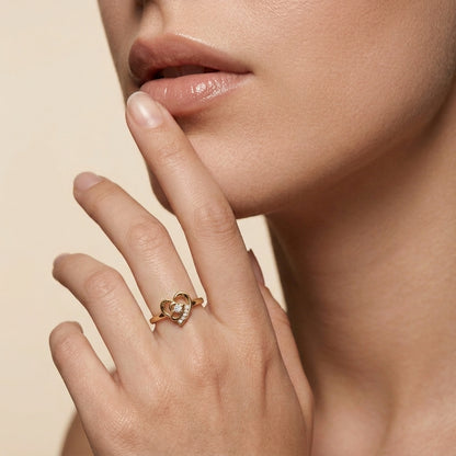 Herz-Diamantring mit offener Rundung und Akzentdetail | Gold