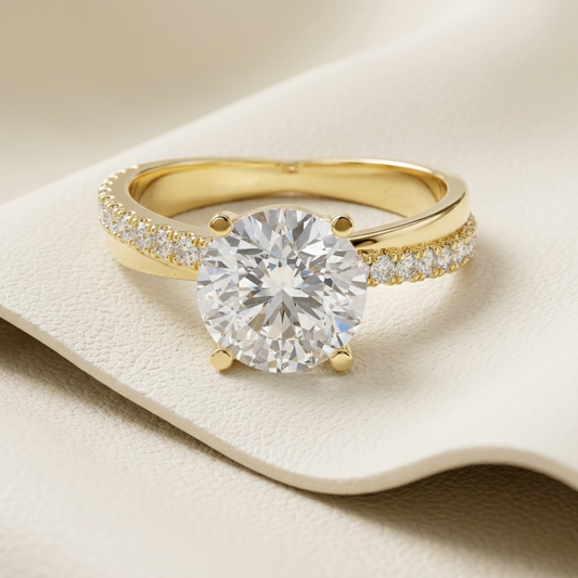 Elegant gold ring with round solitaire diamond centerpiece
Classic engagement ring with pavé diamond band
Fine jewelry ring featuring brilliant round cut diamond
Timeless gold ring with sparkling side diamonds
Luxury solitaire ring with delicate diamond detailing
Premium engagement ring with clean and elegant design
Sophisticated gold band with central round diamond
Close-up of classic diamond ring with pavé setting
Minimal yet luxurious ring with brilliant sparkle
Traditional solitaire ring with refined di