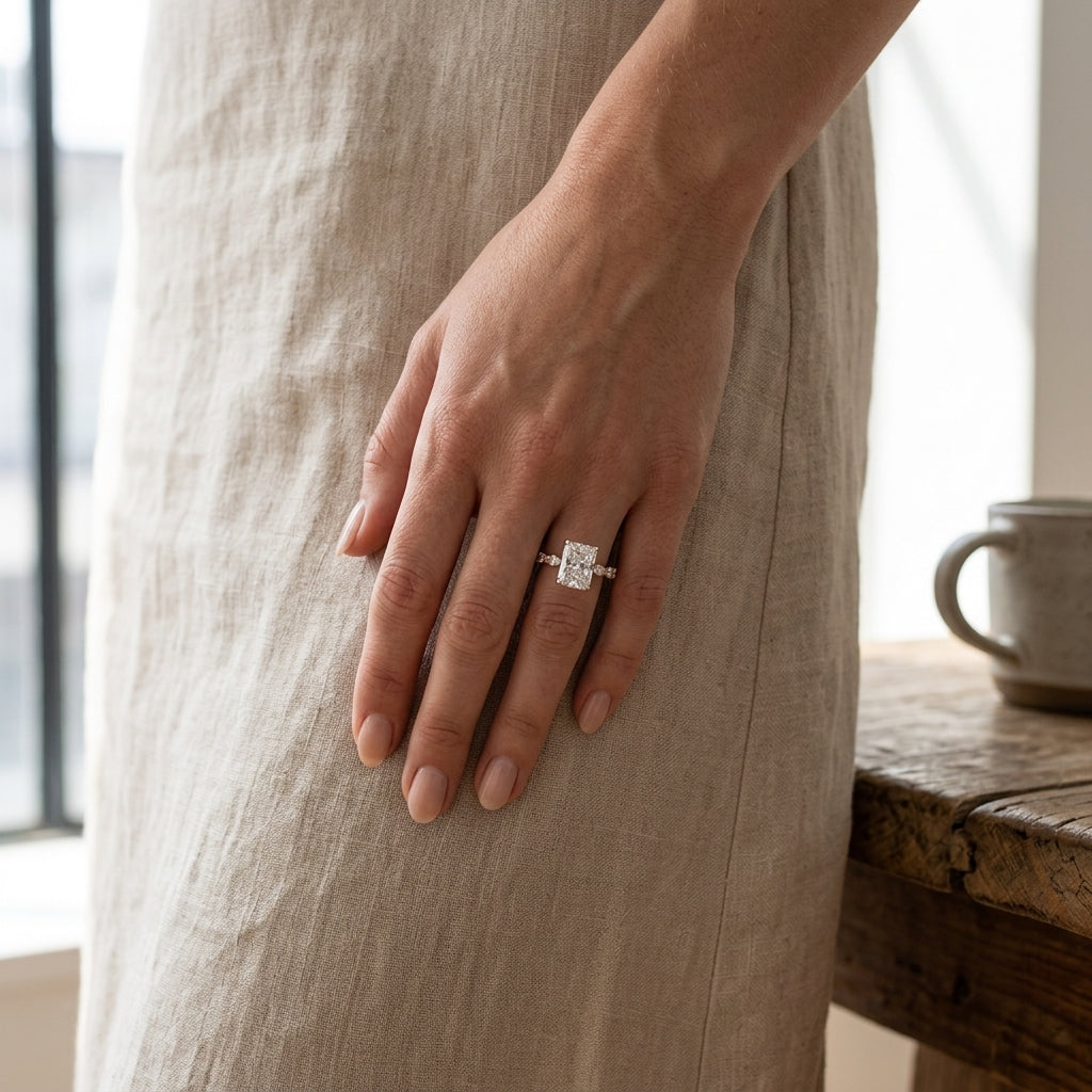 Ring mit Radiant-Diamant und Marquise- & Rund-Details | Royal Luxury